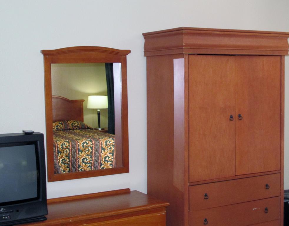 Country Inn Motel Oakdale Zewnętrze zdjęcie